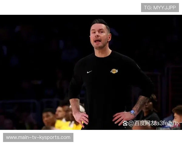 由于在对阵火箭赛后发表不当言论，湖人主帅雷迪克今日被 NBA 官方处以罚款。